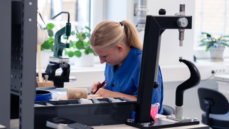 Tilda Eriksson i ortopedssalen.