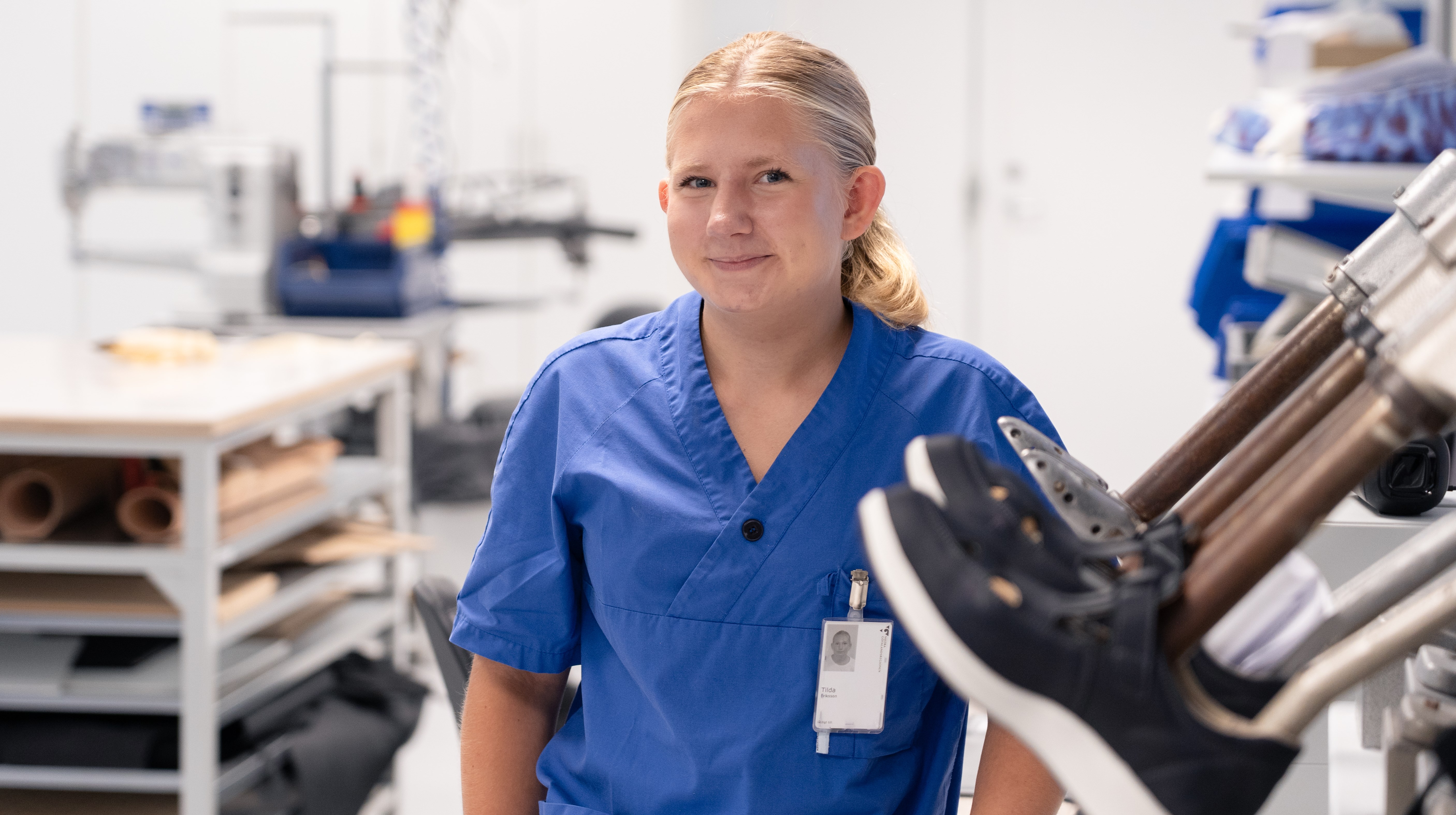 Tilda Eriksson, feriepraktikant på ortopedteknik. 