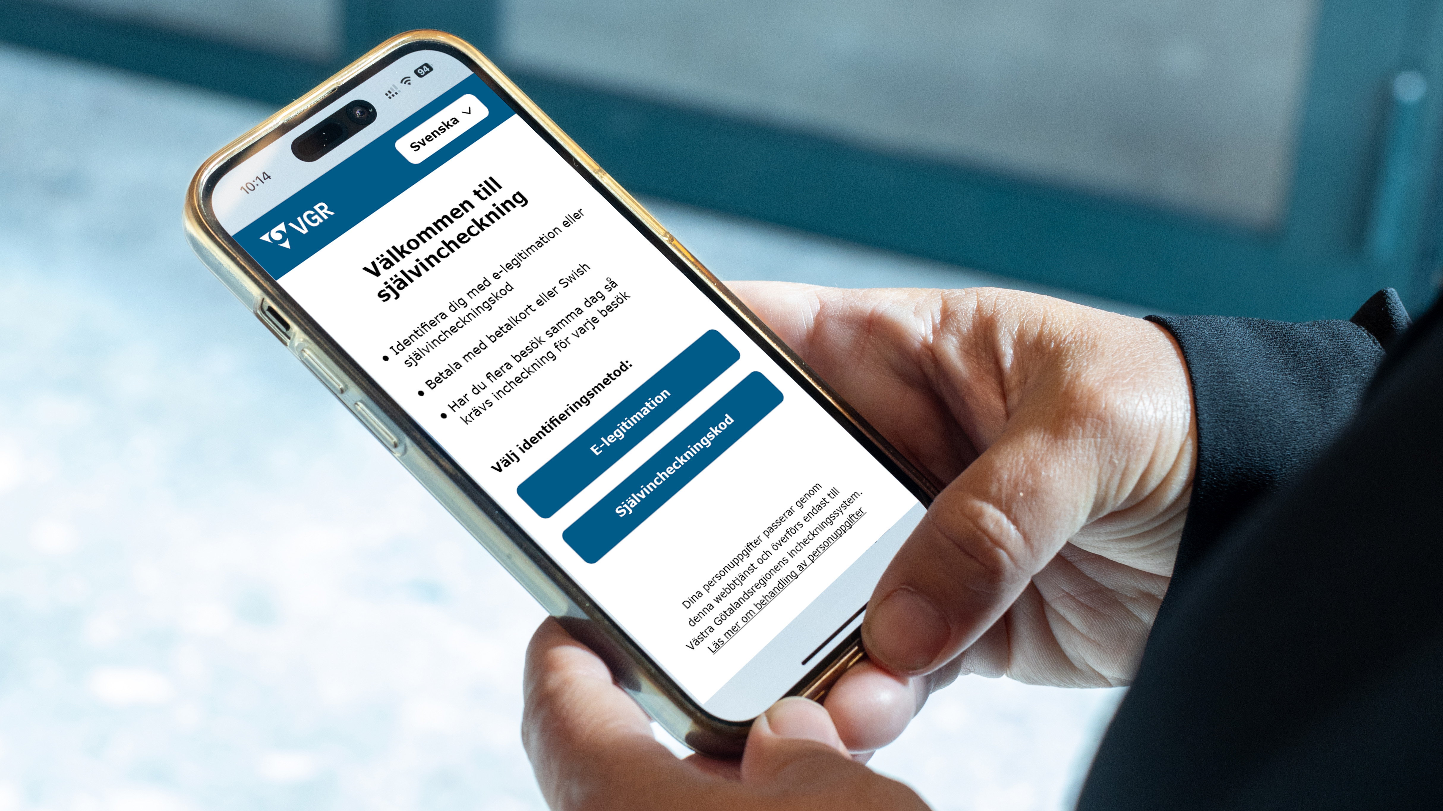 Överaxelnbiod på en person som ska självinchecka